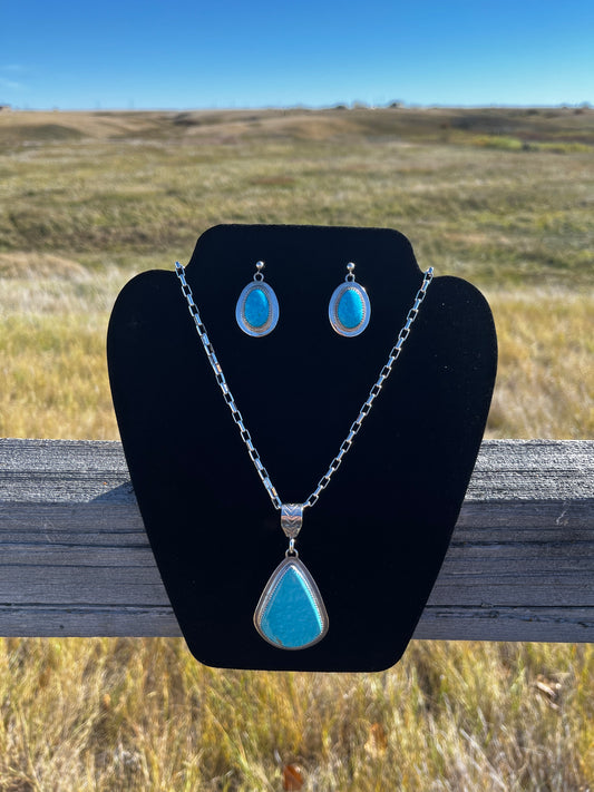 Turquoise Necklace & Earring Set
